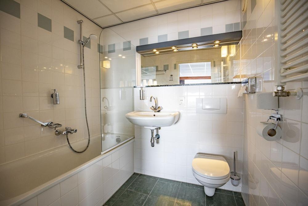 ホテル Golden Tulip Loosdrecht アムステルダム エクステリア 写真